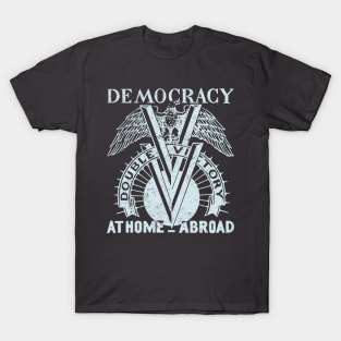 Democracy Double V - light T-Shirt